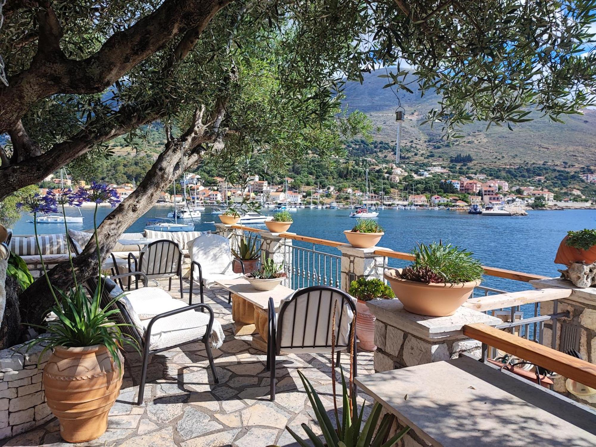 Waterside Apartments Agia Efimia Exterior photo