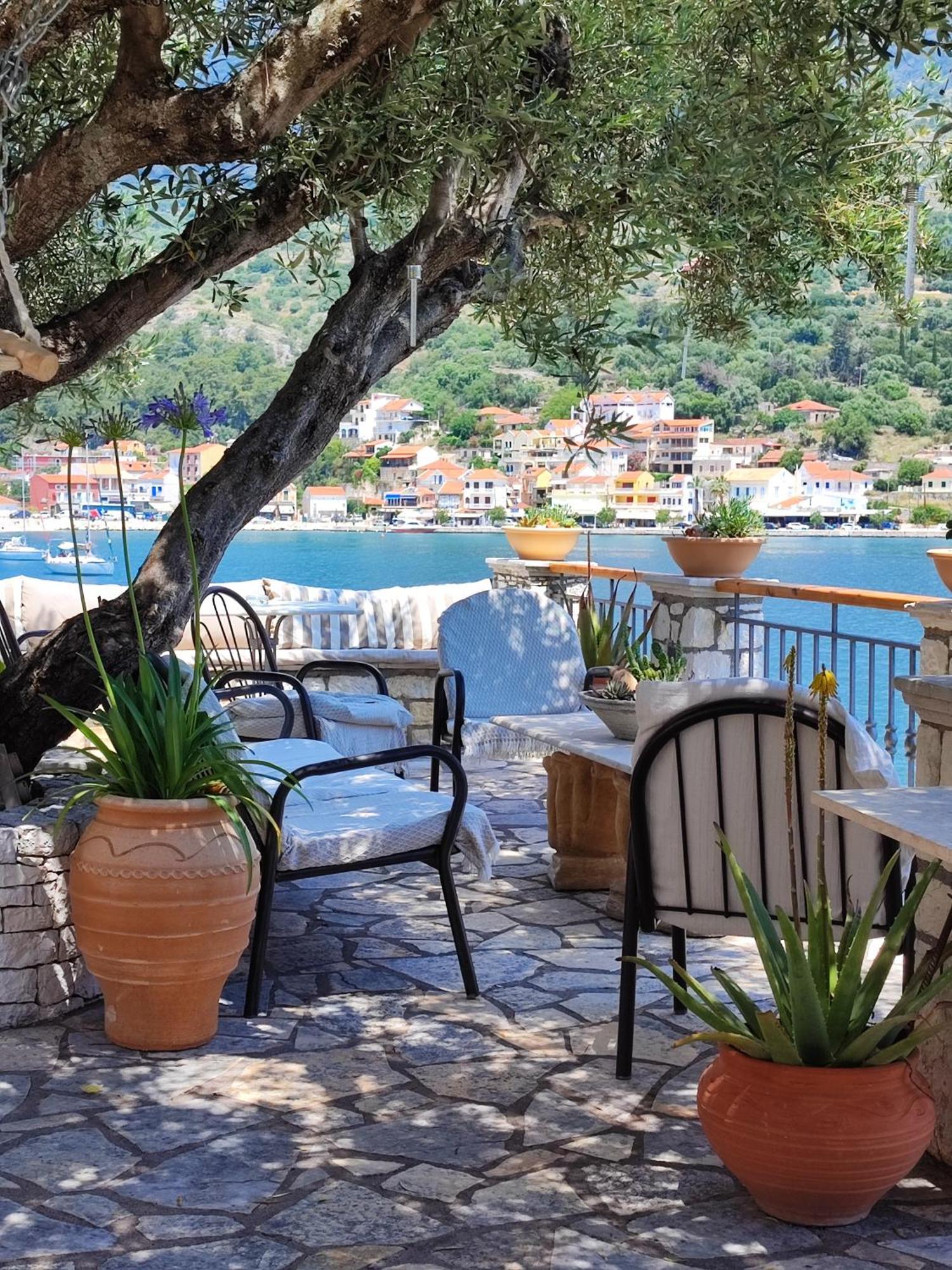 Waterside Apartments Agia Efimia Exterior photo